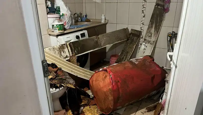 Ege Bölgesi'nde Aniden Patlak Veren Fırtına Hayatı Olumsuz Etkiledi