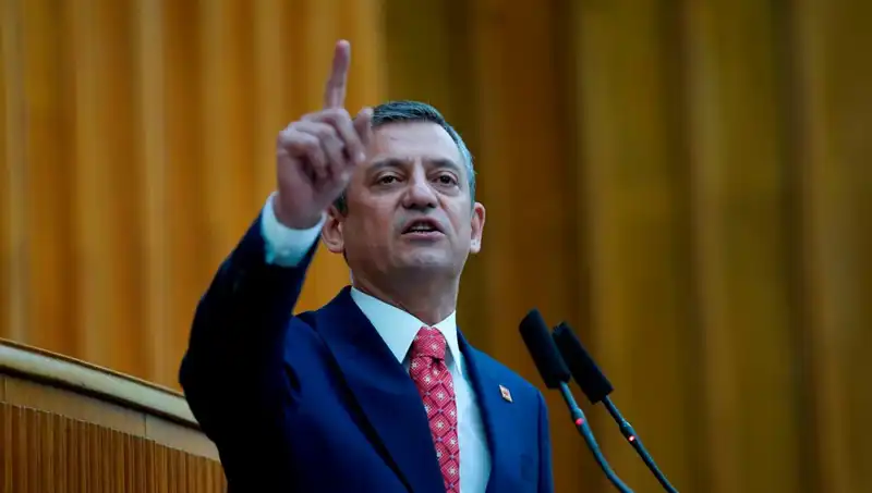 CHP Cumhurbaşkanı Adaylığı için Ön Seçim mi Yapacak? Özgür Özel’e Sorular Yağdı