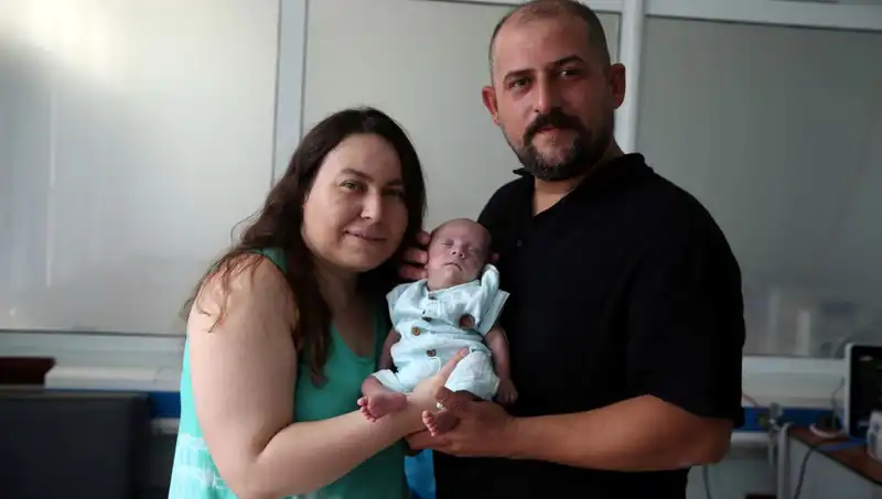 800 Gramla Hayata Merhaba Dedi: Minik Bebeğin İnanılmaz Yaşam Mücadelesi