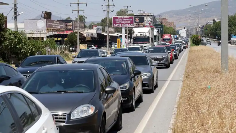 Aydın ve Muğla Arasında Son 10 Yılın En Uzun Araç Kuyruğu Oluştu