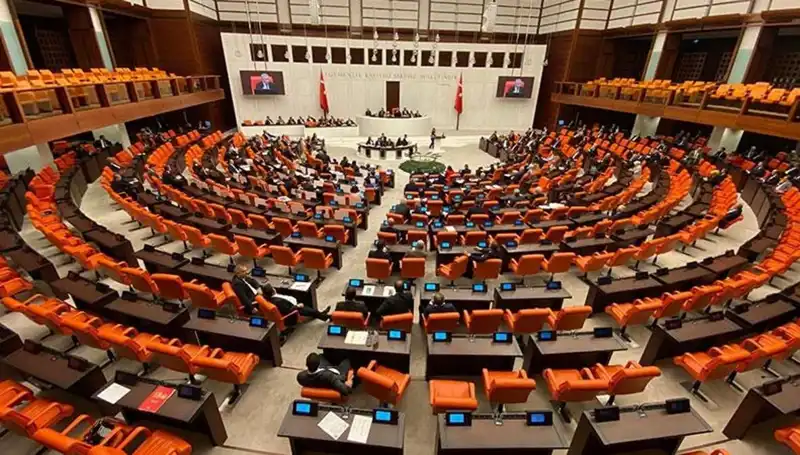 Emekli İkramiyesinde Tarihi Artış: 4 Bin TL İçin İlk Adımlar Atıldı