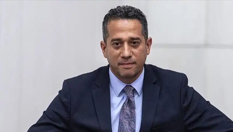 Ali Mahir Başarır: CHP'nin Parlayan Yıldızı ve Siyasi Etkileri