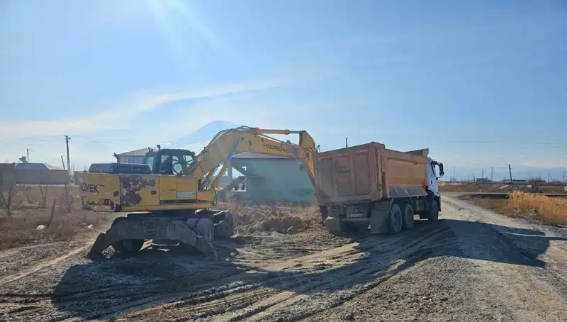 Iğdır'da Tehlikeli Metruk Yapılar Tarihe Karıştı: 179 Bina Yıkıldı