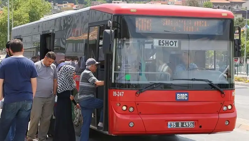 İzmir'de Öğrenci İndiriminde 30 Yaş Sınırı: Ceza Uygulaması Başlıyor!