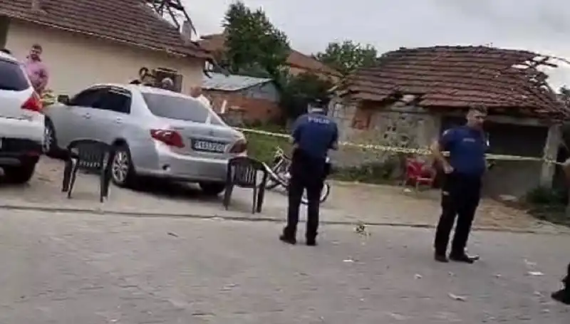 Korkunç Cinayet: Öldürüp Kaçan Şüpheli Tuvalette Yakalandı