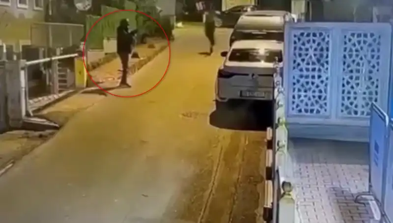 Irak Başkonsolosluğu’na Yapılan Saldırı Anı Güvenlik Kamerasında Kaydedildi