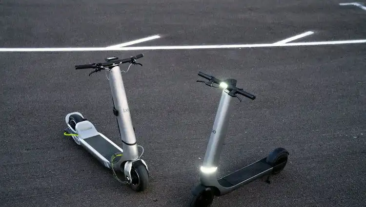 Elektrikli Scooter Devi: Hız Rekorları Yarıyor, Trafiğe Çıkması Yasaklandı!