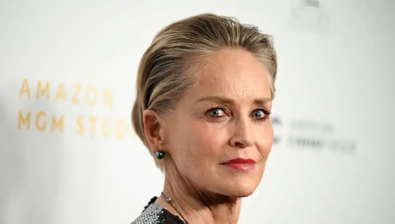 Sharon Stone, Acı Kaybını Sosyal Medya Üzerinden Duyurdu