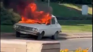 Meclis Önünde Beyaz Toros Yangını: ÖTV İstemek için Kendini Yaktı!