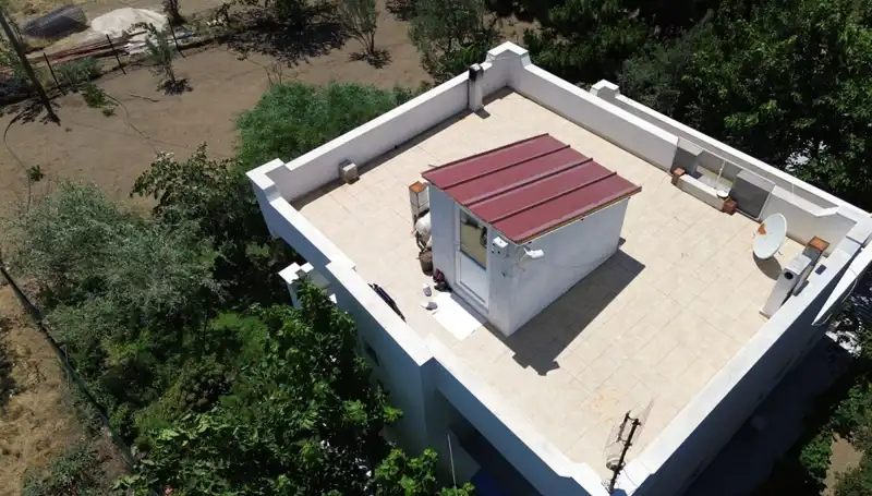 Evinin Çatısına Ezan Dinleyebilmek İçin Özel Sistem Kurdu