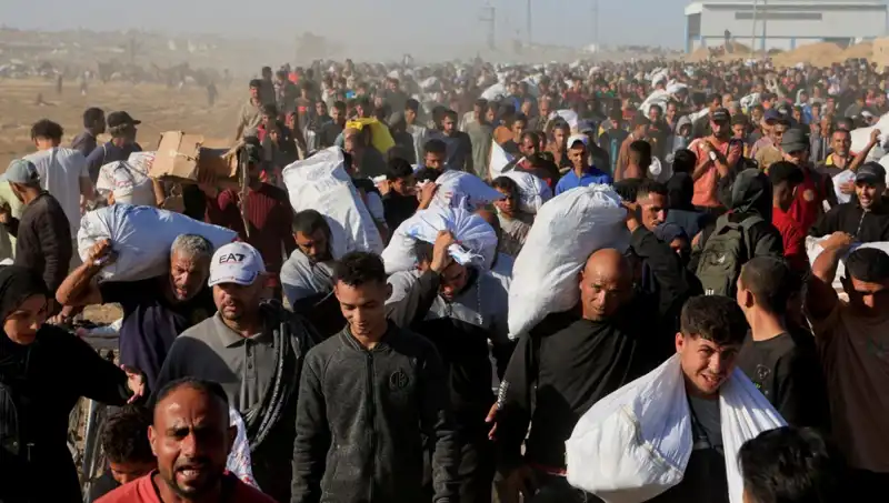 İsrail Ordusu Han Yunus’a Kuşatmayı Genişletiyor: 15 Kilometrelik Koridor Açıldı