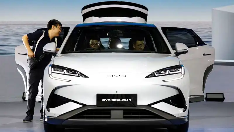 BYD, Tesla’yı Geride Bırakarak 100 Milyar Dolar Satış Hedefini Aştı!