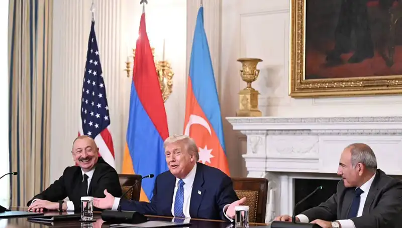 Azerbaycan Cumhurbaşkanı Aliyev'den Ermenistan'a Tarihi Anayasa Çağrısı