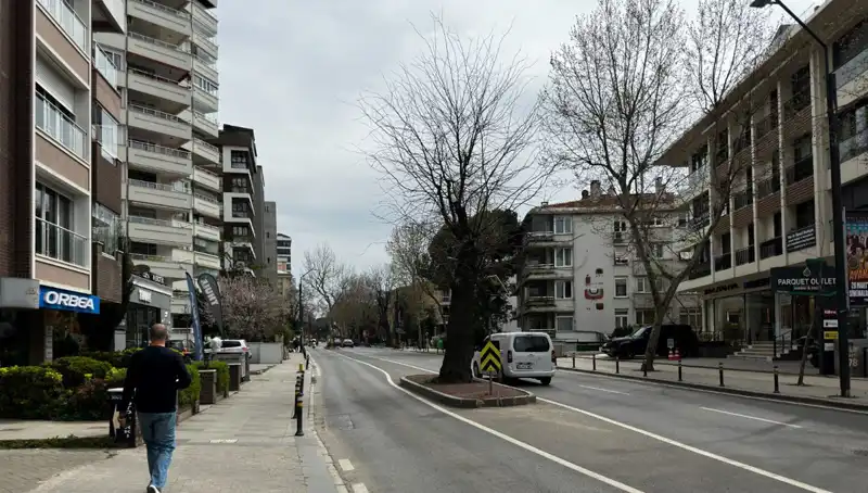 Kadıköy'ün Tehlikeli Caddesi: Sürekli Kaza Olan Noktada Neyin Gözden Kaçtığı?