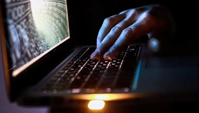Kiracılara Şok! Ev Sahibi Flört Uygulamalarında Numara Paylaştı