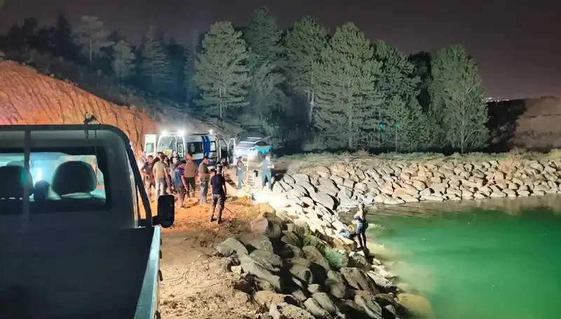 Gölette Doğum Günü Kutlayan Genç Kızın Hayatı Tehlikeye Girdi